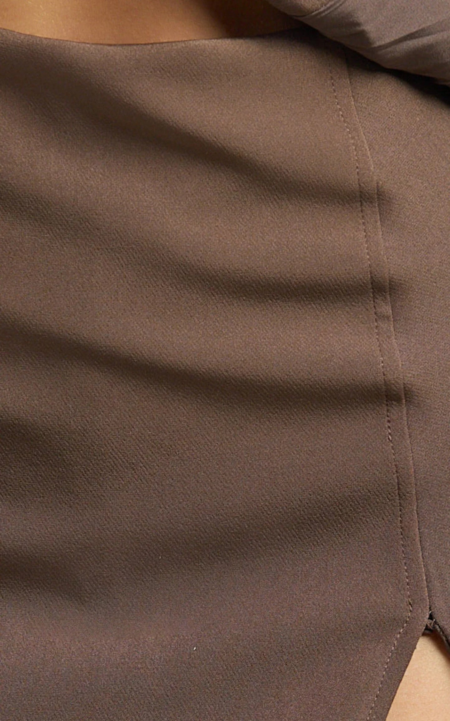 Larah Mini Skort - Mid Rise Leg Split Fitted Skort in Chocolate
