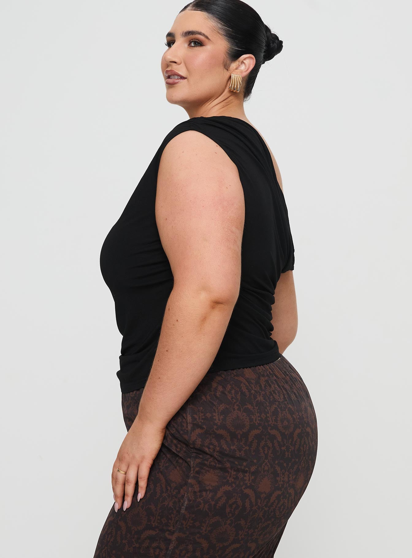 Beller Top Black Curve