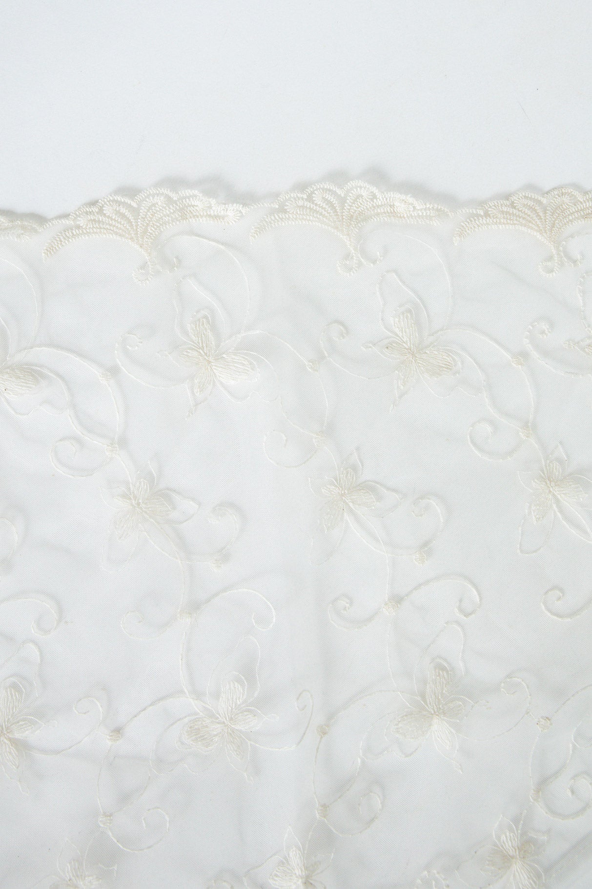 Brigette Lace Bandana White