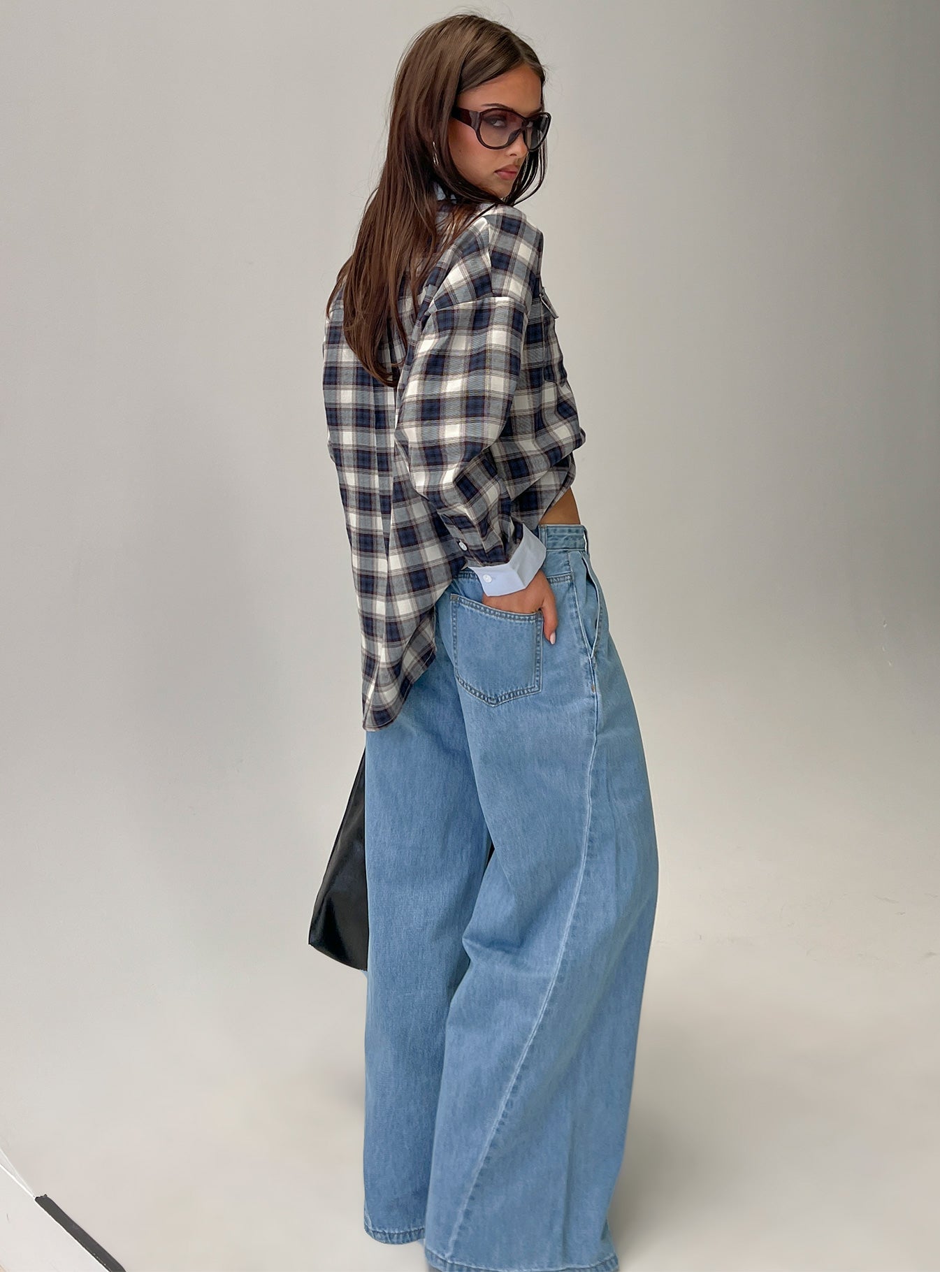 Carmon Mid Rise Wide Leg Jeans Blue