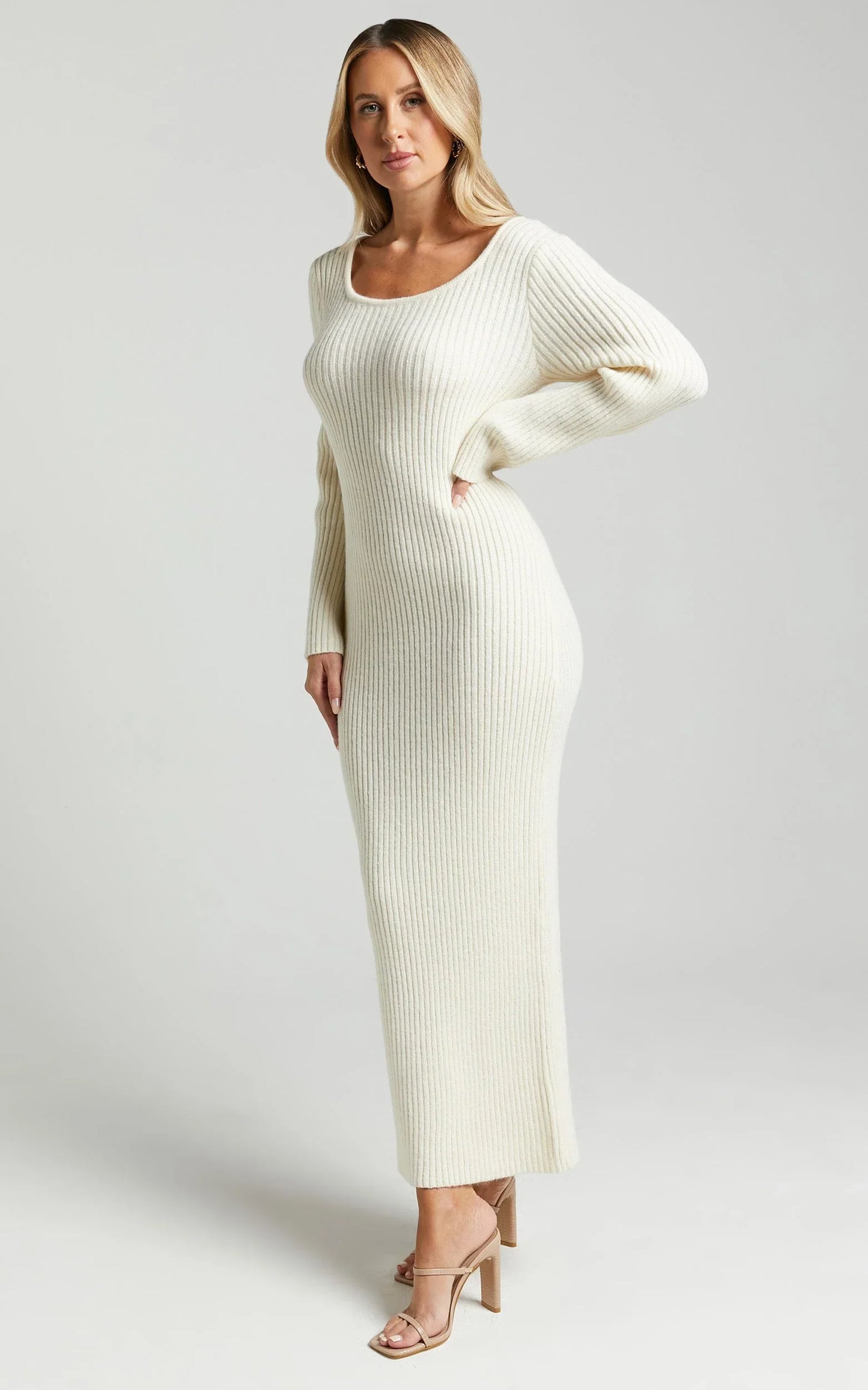 Nina knitted Maxi Dress - Scoop Neck Knitted Maxi Dress in Beige